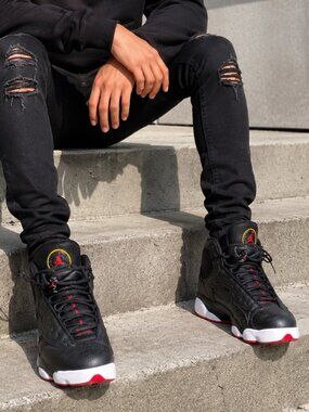 Air Jordan TW3 Retro Sneakers – Black/Red | Size 6Y / Women’s 7.5 US